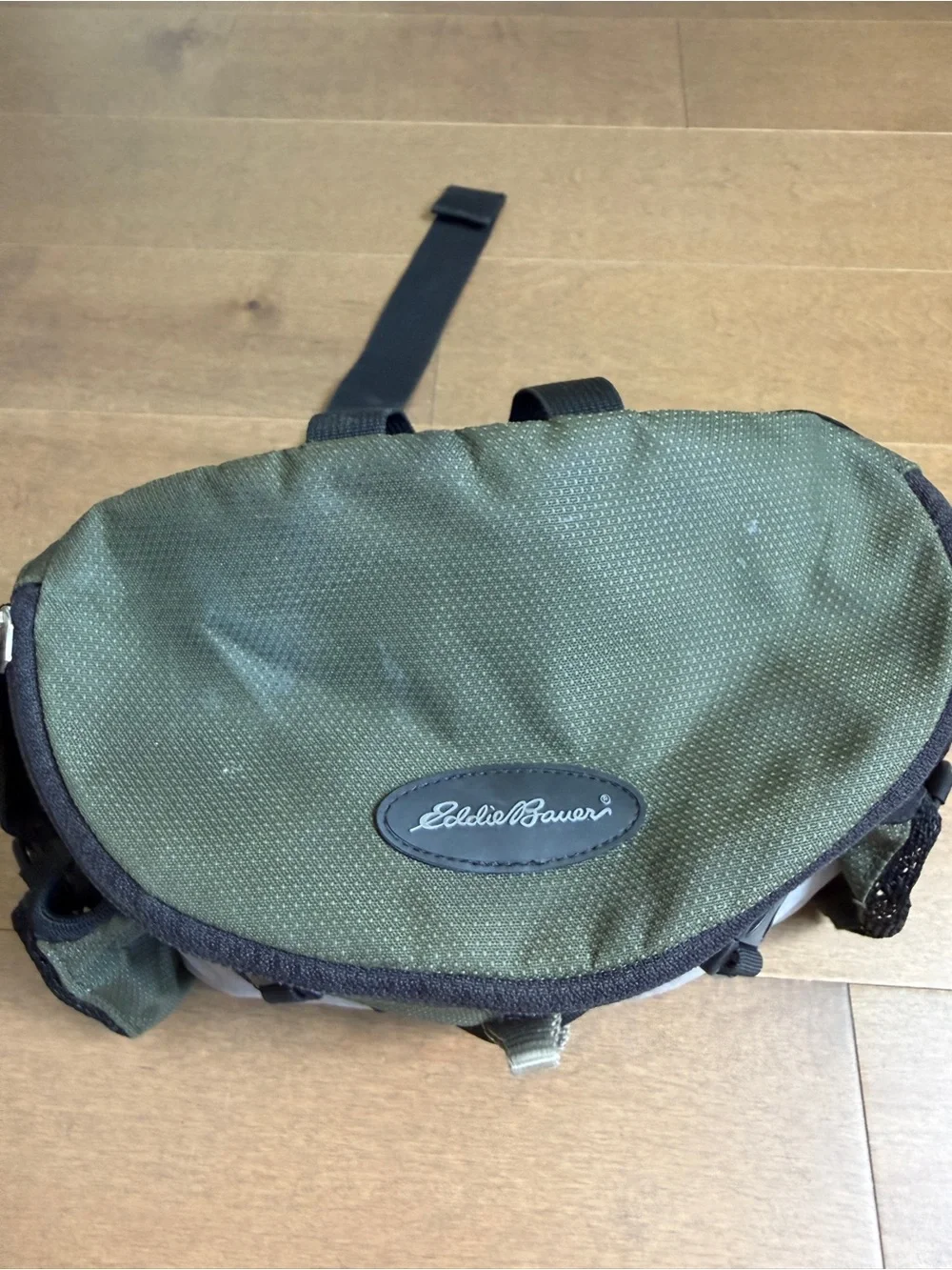 Eddie Bauer Olive and Black Waist Pack with Mesh Pockets - Picture 7 of 7